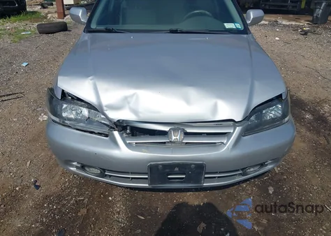 2002 Honda Accord 3.0 Ex z USA, uszkodzony, nr VIN 1HGCG16562A081795